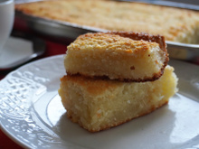 Bolo de massa de mandioca crua