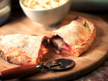Calzone: receita fácil de fazer e deliciosa