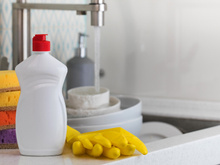 Como tirar o amarelado dos potes de plástico e espátulas de silicone com 5 truques