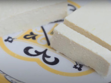 Aprenda como fazer tofu caseiro: receita fácil do queijo de soja leva 3 ingredientes