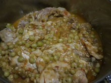 Coxa de frango com ervilhas