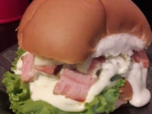 Hambúrguer cremosinho 