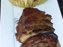 Picanha com batatas hasselback