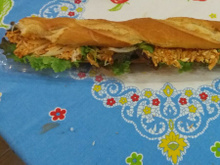 Sanduíche de pão baguete (pão bengala)