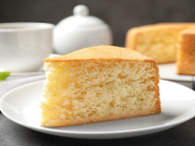 Bolo básico fofinho: como conseguir um bolo que cresça e fique bem macio