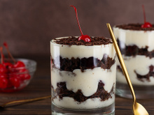 Mousse floresta negra: sobremesa de Natal cremosa, deliciosa e cheia de charme