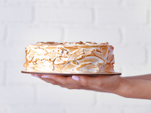 Nem chantilly, nem glacê: a cobertura simples que deixa qualquer bolo mais úmido