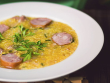 Canjiquinha de milho com costelinha de porco