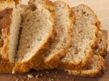 Pão de cerveja: surpreenda-se com essa receita