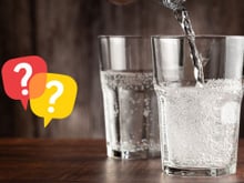 Afinal, água com gás ajuda ou atrapalha o emagrecimento? Esse novo estudo traz a resposta