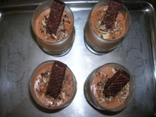 Mousse de bombom de cereja e Bis
