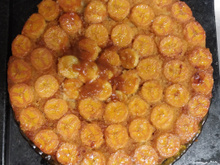 Torta de banana caramelizada