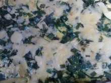 Omelete assado com ervas finas e abobrinhas