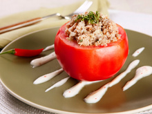 Tomates recheados com atum