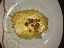 Batata recheada com estrogonofe de frango