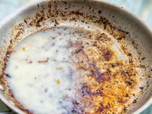 Panela de inox manchada? Veja como uma fruta pode resolver esse problema! 