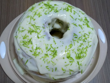 Bolo verde de limão