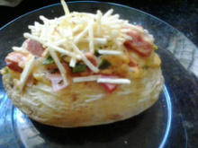 Batata recheada de micro-ondas