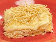 Sempre que eu tenho preguiça de fazer o jantar, eu corro para receita de frango escabelado: fácil, rápida e muito gostosa