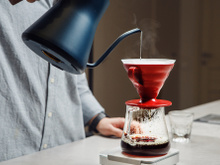 "Você está desperdiçando um bom café não extraindo todo o sabor que ele tem": barista explica erros e entrega soluções