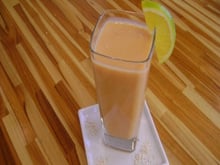 Vitamina de Mamão, laranja e aveia e Whey Protein com Ades