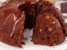 Bolo fit na airfryer de banana com chocolate muito saboroso