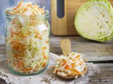 Como fazer o repolho durar mais tempo: aprenda a preparar uma conserva prática