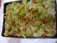 Macarrão no forno  com brócolis e molho branco (tipo lasanha)