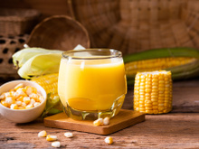 Suco de milho é rico em fibras e protege a visão: conheça os benefícios da bebida e veja como fazer