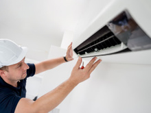 Um especialista revela o tipo de sujeira em um ar-condicionado que deixa a conta de luz mais cara: assim ele precisa de mais energia do que o normal para resfriar