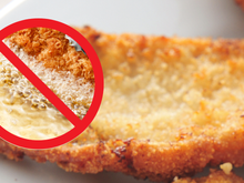 Frango à milanesa SEM FRITURA crocante e suculento na airfryer: detalhe no modo de preparo faz a diferença