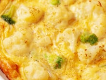 Torta de brócolis e couve-flor com queijo que sempre temos em casa: modo de fazer rápido, sem massa e sem sujar louça