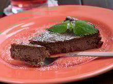 Bolo de chocolate com sabor de casa de vó é a receita de família que você não pode deixar de experimentar!