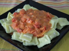 Ravioli ao molho