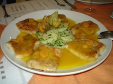 Linguado ao molho de Physalis