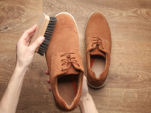 Como limpar sapato de camurça: a melhor maneira de remover sujeira dos calçados sem prejudicar o material