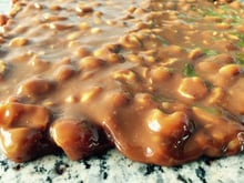 Pé de moleque de macadâmia