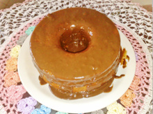 Bolo de cenoura com cobertura de chocolate