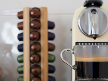 Eu economizei mais de R$ 400 comprando a melhor máquina de café do mercado; a bebida sai quentinha e deliciosa!