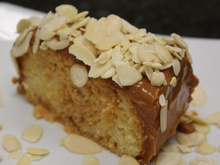 Como fazer bolo molhadinho de doce de leite