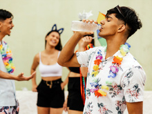 Alimentação no Carnaval: dá para curtir a festa sem enfiar o pé na jaca?
