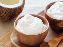 Como fazer iogurte natural com polpa de coco? Receita sem leite é rica probióticos e perfeita para o café da manhã