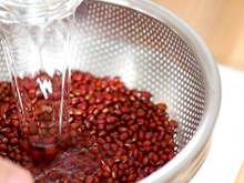 André Luiz, nutricionista e chef de cozinha: "Distensão abdominal e gases são as principais reclamações para você não consumir feijão. Deixa ele de remolho por mais ou menos 24 horas, lave bem e nunca cozinhe com essa água"