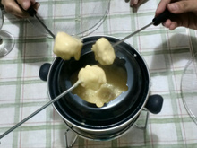 Fondue de queijo de microondas