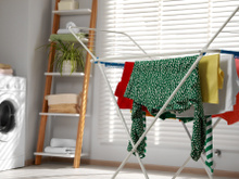 O truque muito simples dos noruegueses para secar a roupa em cinco minutos: método eficiente poupa energia e reduz custos da casa