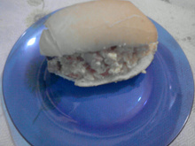 Pão com ovo e bacon