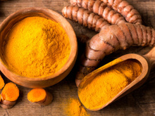 Você compra cúrcuma ou açafrão para temperar suas receitas? Descubra a diferença entre as duas especiarias