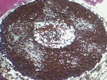 Brigadeirão de micro-ondas com cobertura de Ovomaltine