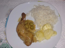 Frango com creme de cebola e cerveja preta