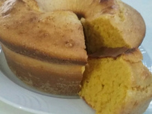 Bolo de milharina cremoso